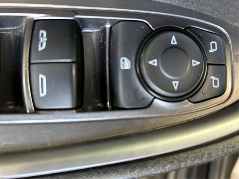 Used 2023 Chevrolet Malibu LT FWD image 30