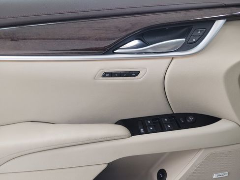 Used 2017 Cadillac XTS Luxury FWD image 27