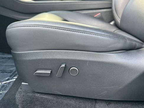 Used 2023 Tesla Model Y Performance image 14