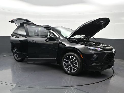 Used 2023 Chevrolet Blazer RS w/ Enhanced Convenience Package FWD image 34