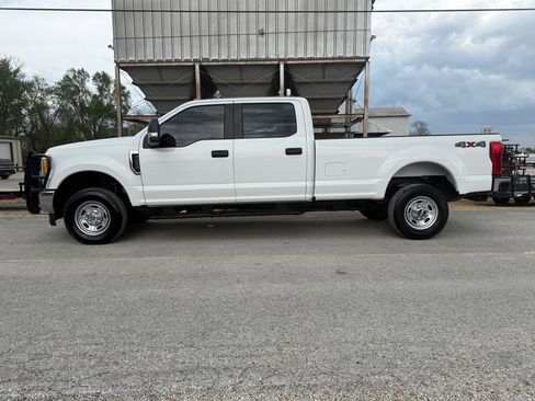Used 2017 Ford F250 XL w/ Power Equipment Group image 2