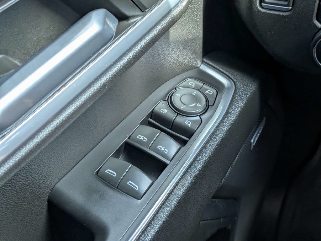 Used 2022 Chevrolet Silverado 1500 LTZ AWD/4WD image 19