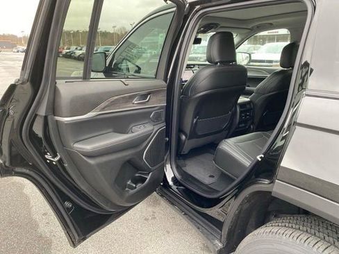 Used 2024 Jeep Grand Cherokee Limited 4xe w/ Luxury Tech Group II AWD/4WD image 19
