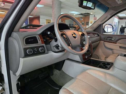 Used 2011 Chevrolet Silverado 1500 LTZ w/ Max Trailering Pack AWD/4WD image 8