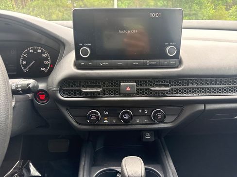 Used 2025 Honda HR-V LX image 18