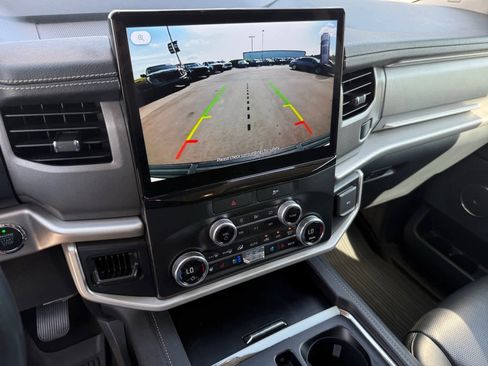 Used 2022 Ford Expedition XLT RWD image 17