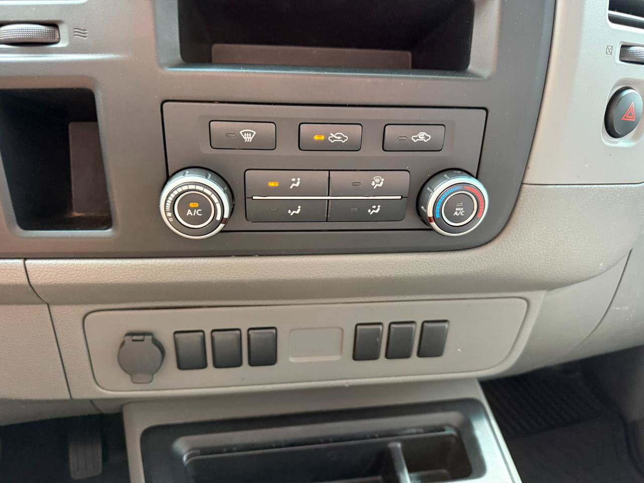 Used 2015 Nissan NV 2500 S w/ Power Package RWD image 41