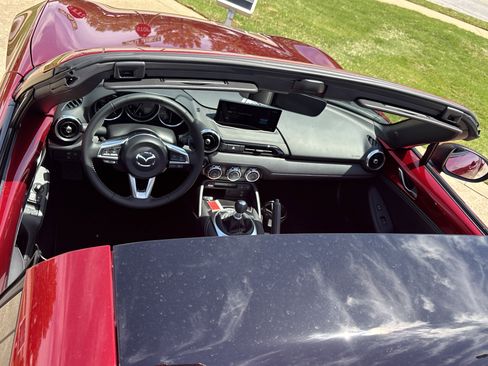 New 2026 MAZDA MX-5 Miata RF Grand Touring RWD image 7