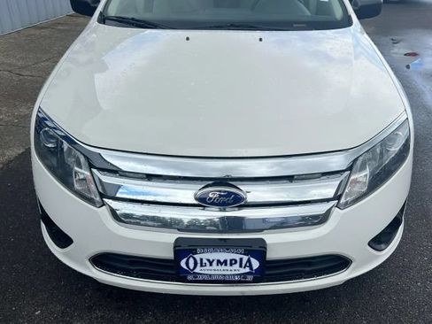 Used 2011 Ford Fusion S FWD image 2