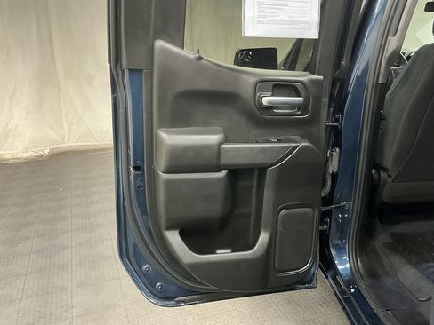 Used 2019 Chevrolet Silverado 1500 Custom Trail Boss w/ Custom Convenience Package AWD/4WD image 24