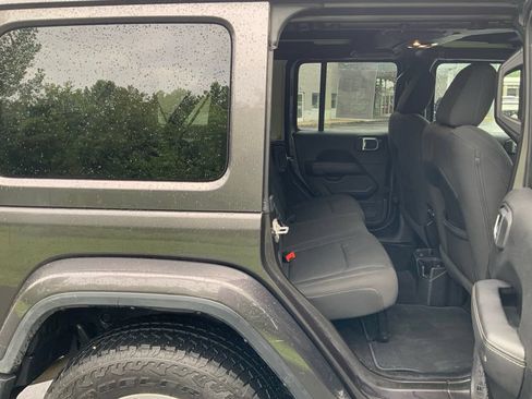 Used 2021 Jeep Wrangler Unlimited Sahara w/ Cold Weather Group AWD/4WD image 22