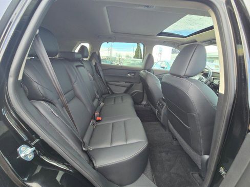 Used 2023 Nissan Rogue SL w/ SL Premium Package image 15