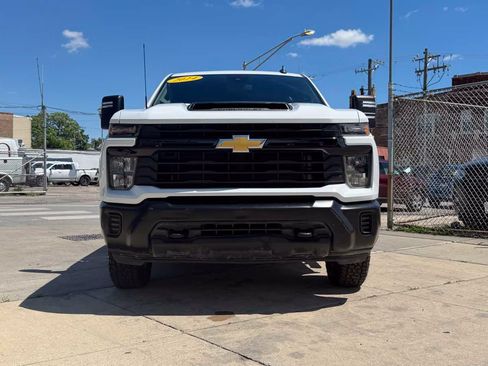 Used 2024 Chevrolet Silverado 2500 W/T w/ WT Convenience Package AWD/4WD image 2