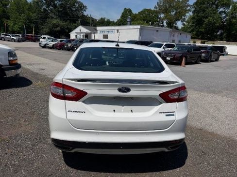 Used 2016 Ford Fusion Titanium FWD image 4