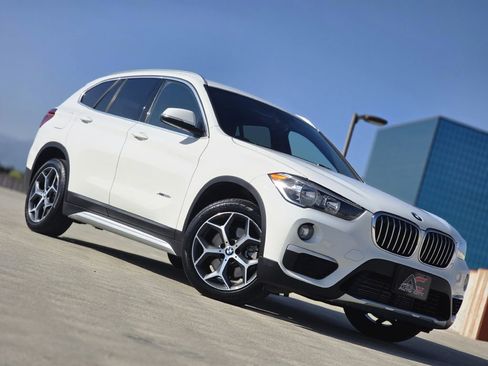 Used 2018 BMW X1 xDrive28i AWD/4WD image 1