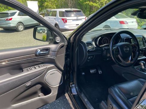 Used 2020 Jeep Grand Cherokee High Altitude AWD/4WD image 10
