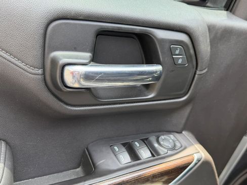 Used 2020 GMC Sierra 1500 SLE w/ SLE Value Package RWD image 28