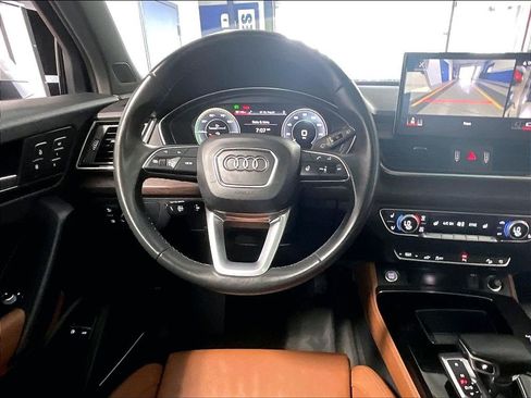 Used 2023 Audi Q5 e Premium Plus w/ Premium Plus Package AWD/4WD image 17