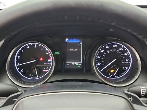 Used 2023 Toyota Camry SE w/ Convenience Package FWD image 9