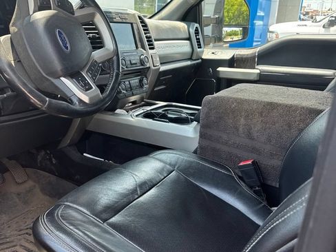 Used 2018 Ford F250 Lariat w/ Lariat Value Package AWD/4WD image 7