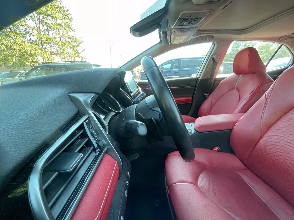 Used 2021 Toyota Camry XSE w/ Navigation Upgrade Package FWD image 6