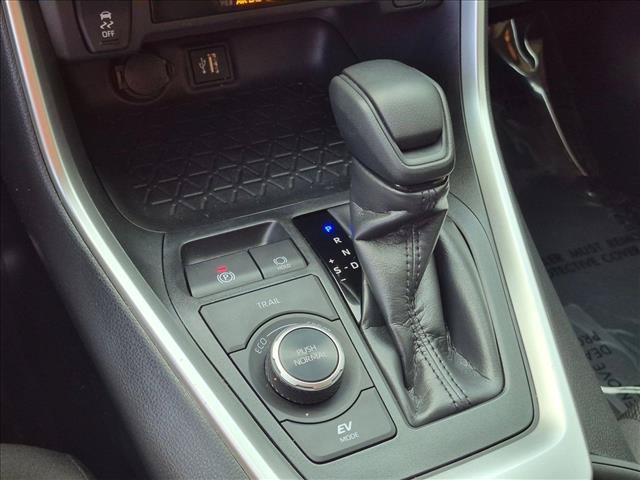 Certified 2025 Toyota RAV4 XLE AWD/4WD image 11