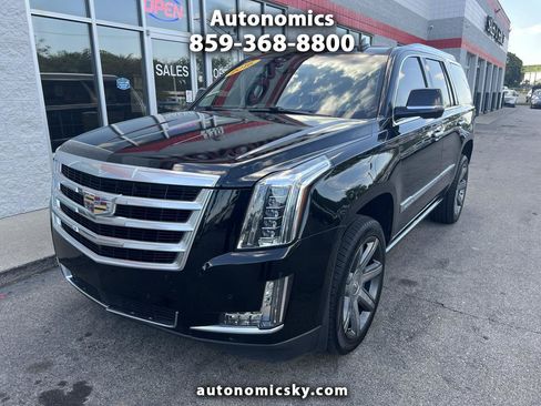 Used 2016 Cadillac Escalade Premium RWD image 1