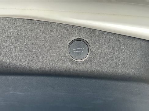 Used 2022 Tesla Model 3 Long Range AWD/4WD image 20