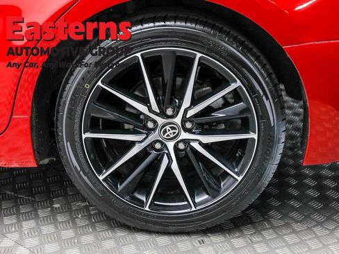 Used 2024 Toyota Camry SE image 14