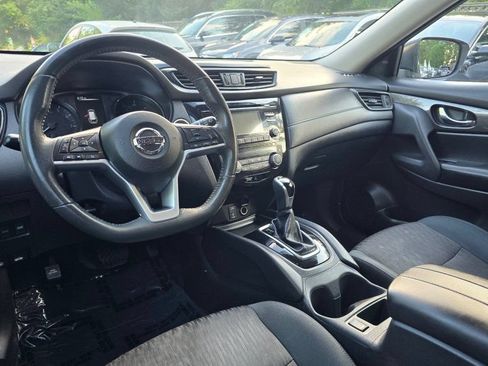 Used 2017 Nissan Rogue SV w/ Midnight Edition Package AWD/4WD image 11
