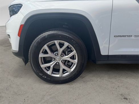 Used 2022 Jeep Grand Cherokee L Limited image 14