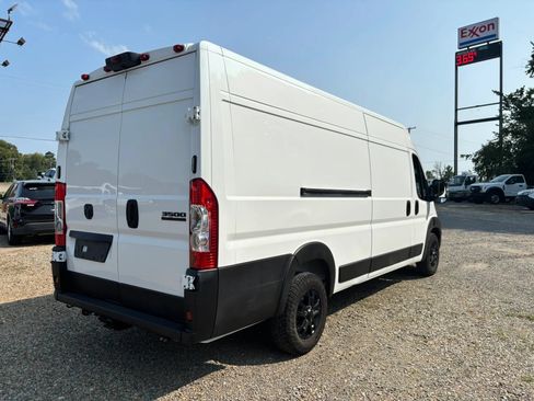 Used 2023 RAM ProMaster 3500 w/ Black Appearance Package FWD image 5