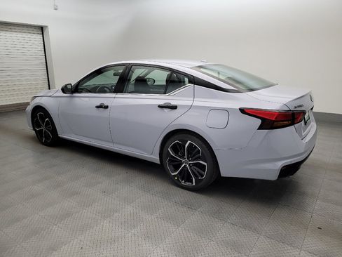 Used 2024 Nissan Altima 2.5 SR FWD image 3