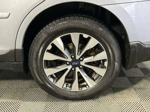 Used 2017 Subaru Outback 2.5i Limited image 30