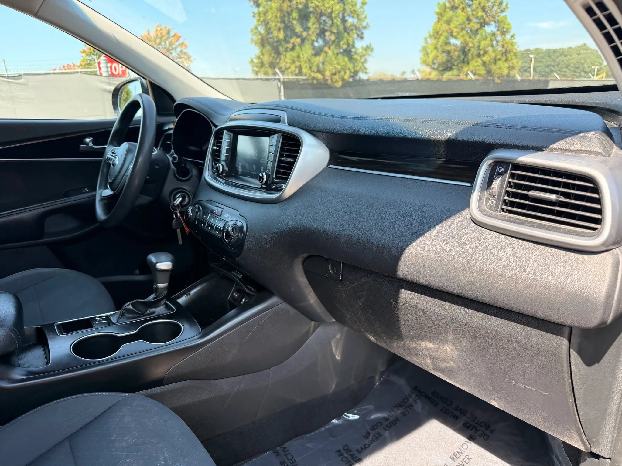 Used 2020 Kia Sorento LX AWD/4WD image 19