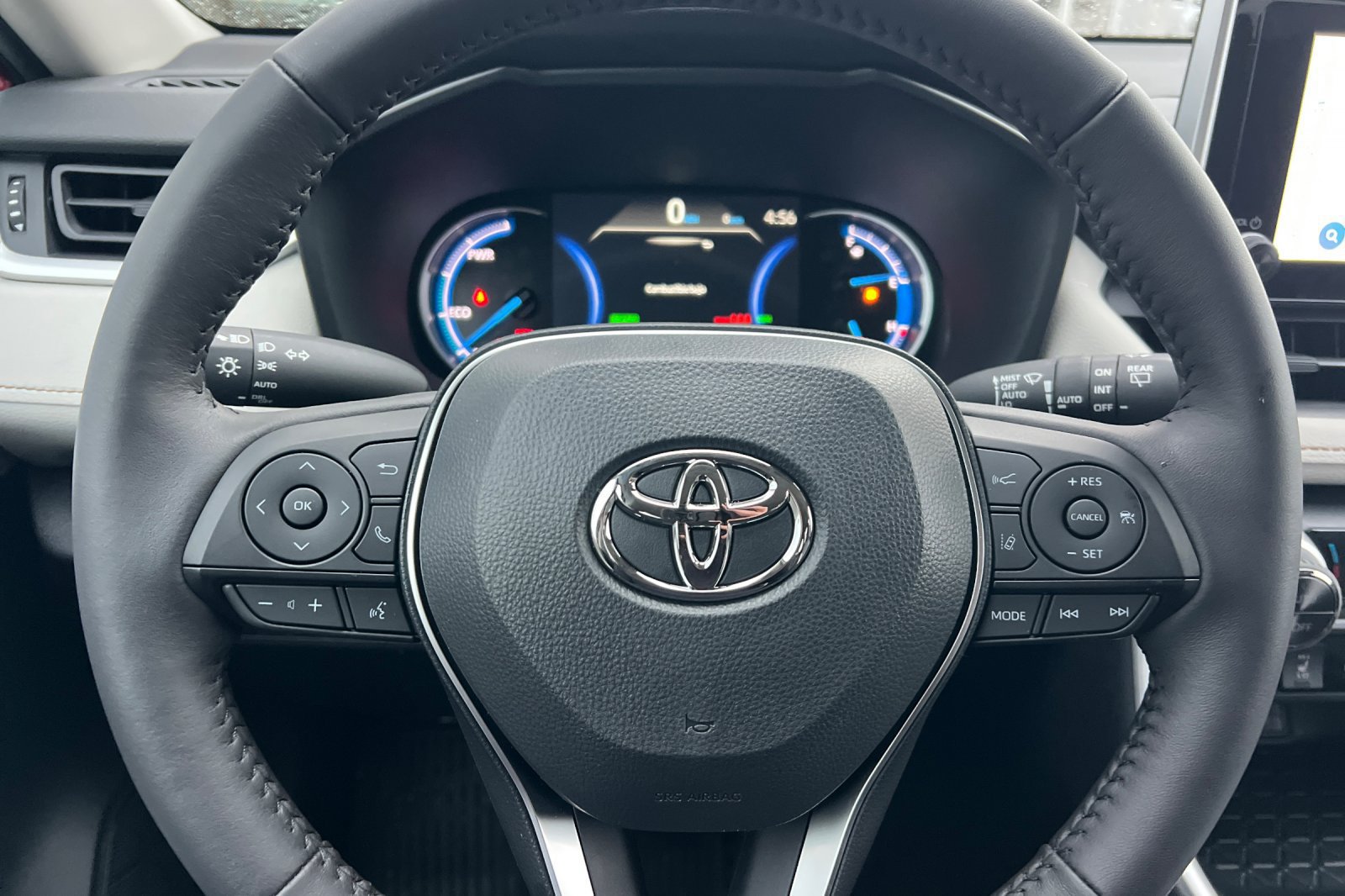 Used 2025 Toyota RAV4 XLE w/ Weather Package AWD/4WD image 20