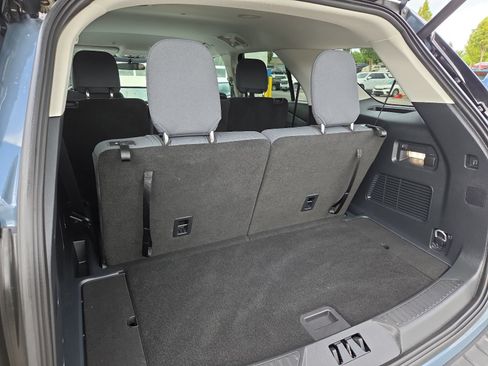 Used 2025 Ford Explorer Active AWD/4WD image 18