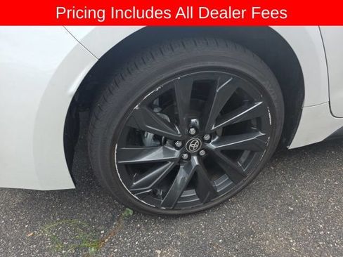 Used 2026 Toyota Corolla SE w/ SE Premium Package FWD image 12