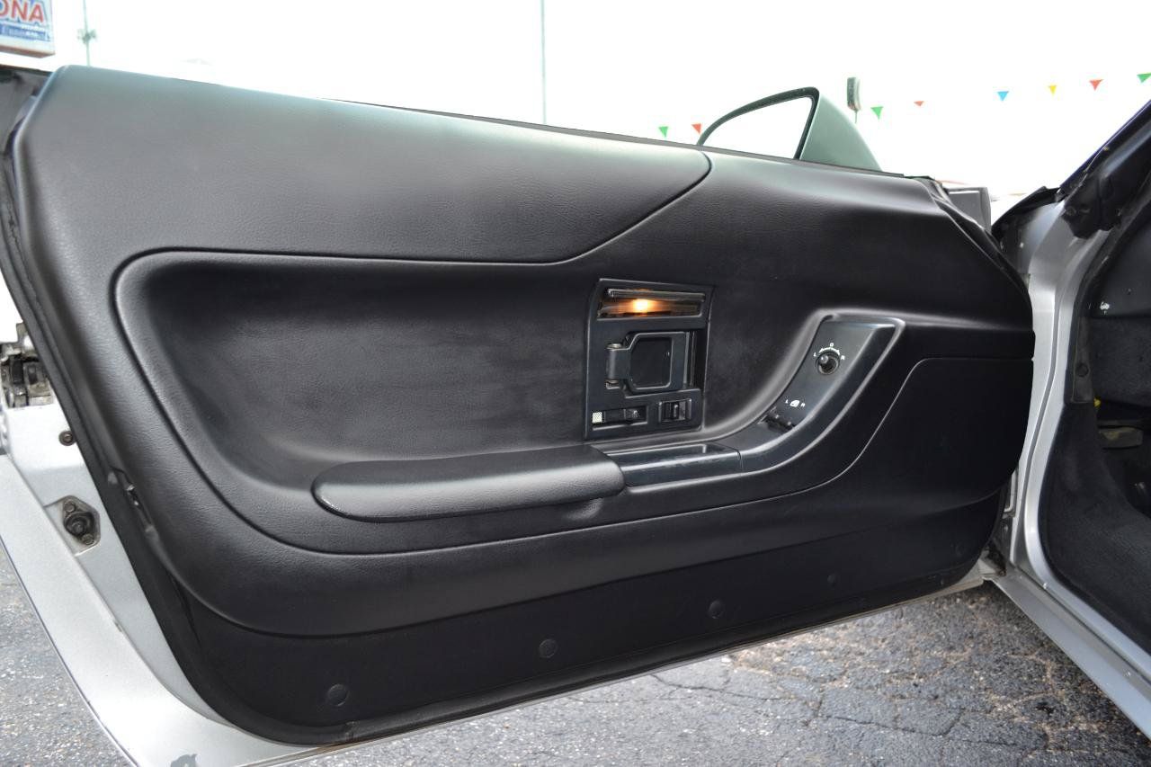 Used 1996 Chevrolet Corvette Coupe RWD image 28