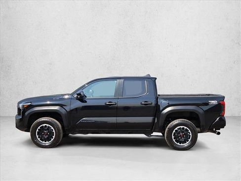Used 2024 Toyota Tacoma TRD Off-Road AWD/4WD image 9