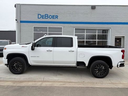 Used 2023 Chevrolet Silverado 2500 LTZ w/ Z71 Chrome Sport Edition image 2