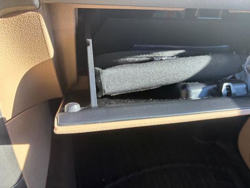 Used 2014 Ford F150 Lariat w/ Lariat Chrome Package image 16