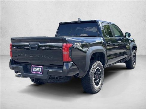 Certified 2024 Toyota Tacoma TRD Off-Road AWD/4WD image 5
