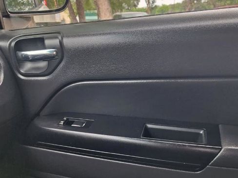 Used 2012 Jeep Compass Sport image 3