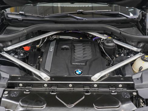 Used 2022 BMW X5 xDrive40i AWD/4WD image 32