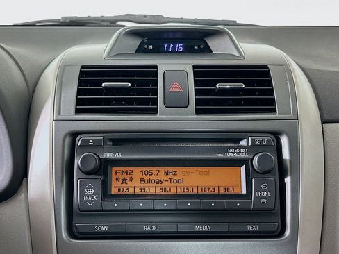 Used 2012 Toyota Corolla LE FWD image 19