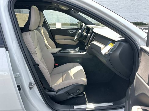 New 2026 Volvo XC60 B5 Plus w/ Protection Package Premier image 20