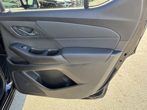 Used 2023 Chevrolet Traverse LT image 22