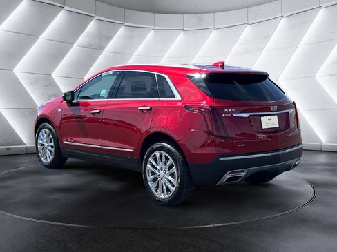 Certified 2023 Cadillac XT5 Premium Luxury w/ Platinum Package AWD/4WD image 3