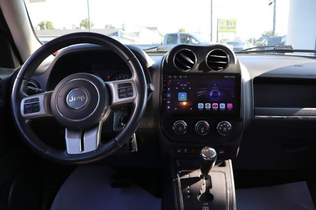 Used 2014 Jeep Patriot Latitude w/ Sun/Sound Group AWD/4WD image 23